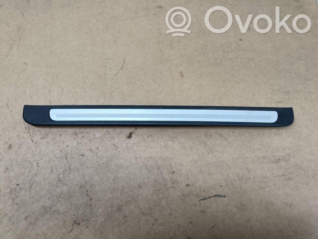 Audi A4 S4 B8 8K Listwa progowa przednia 