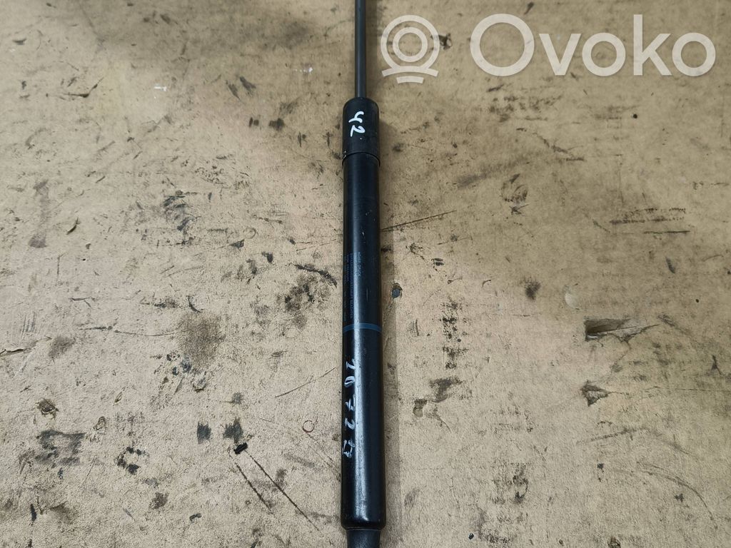 Audi Q3 8U Tailgate/trunk strut/damper 
