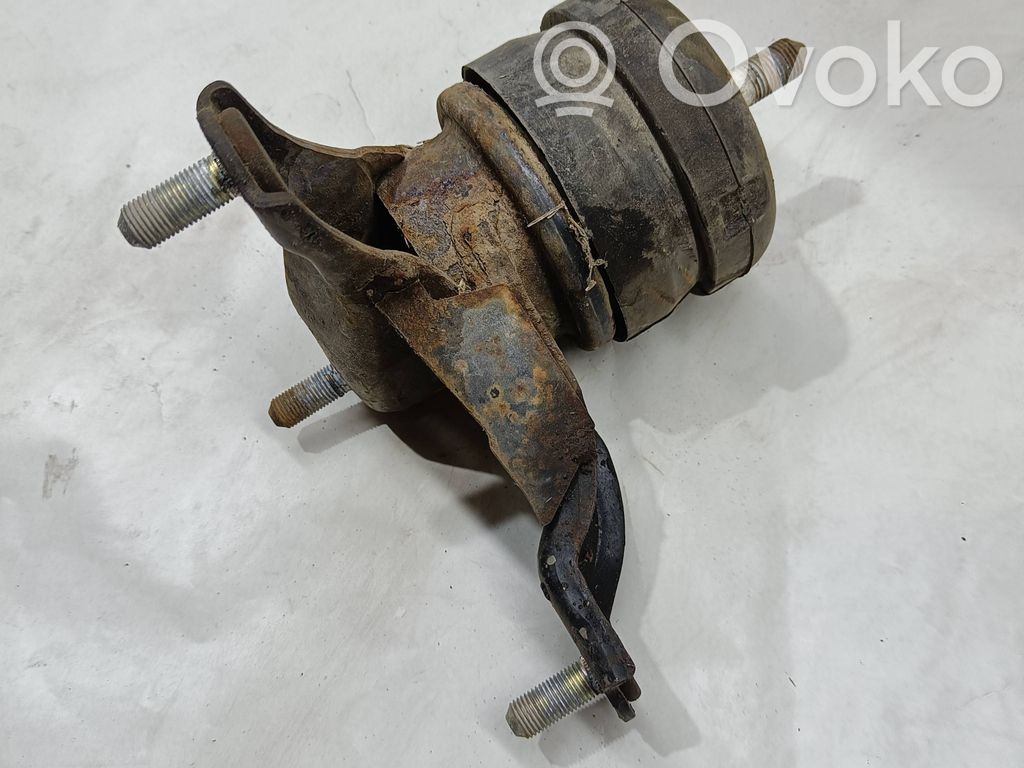 Supporto di montaggio del motore