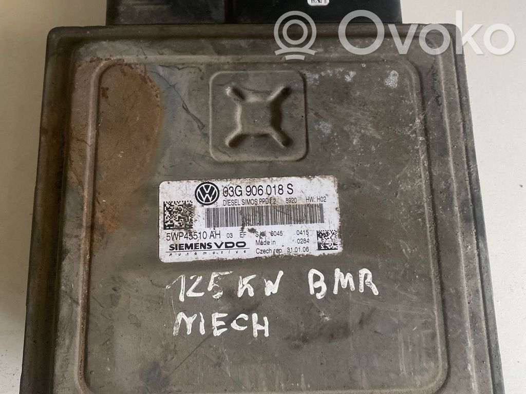 Volkswagen PASSAT B6 Engine control unit/module 