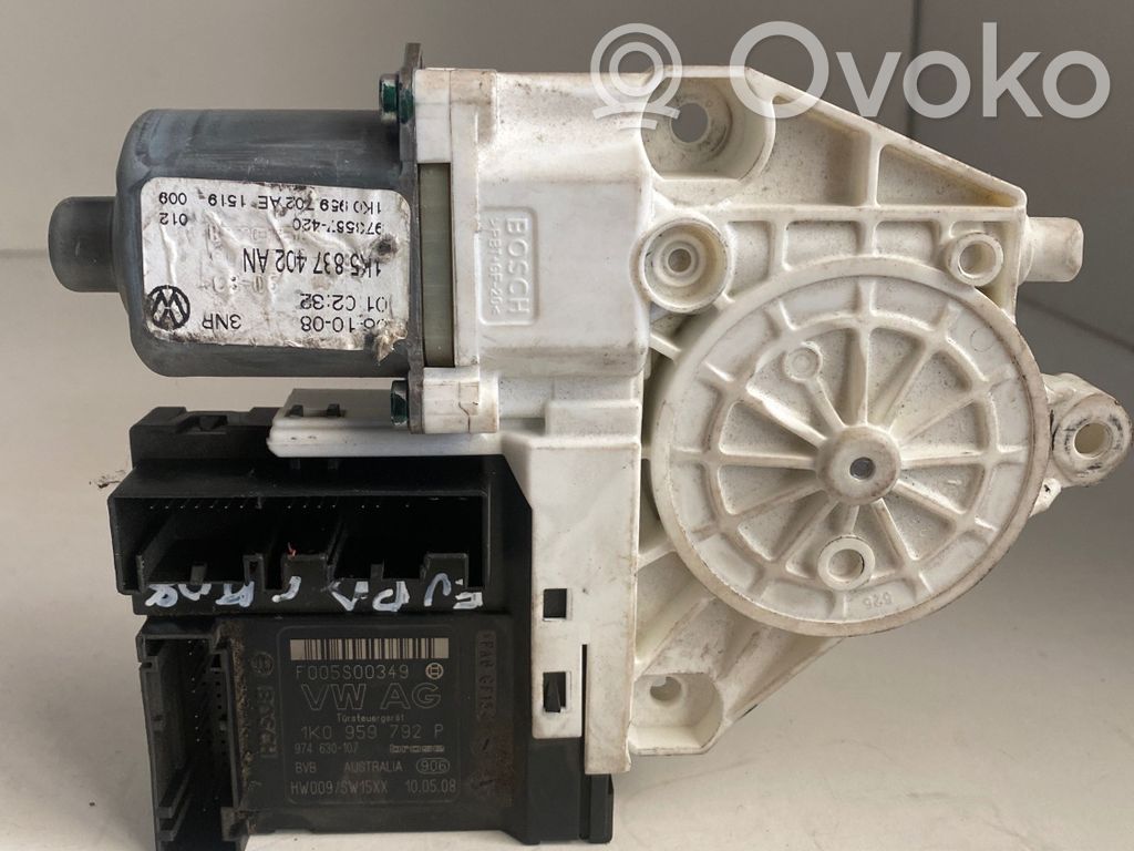 Volkswagen Golf V Silnik regulatora szyby drzwi przednich 
