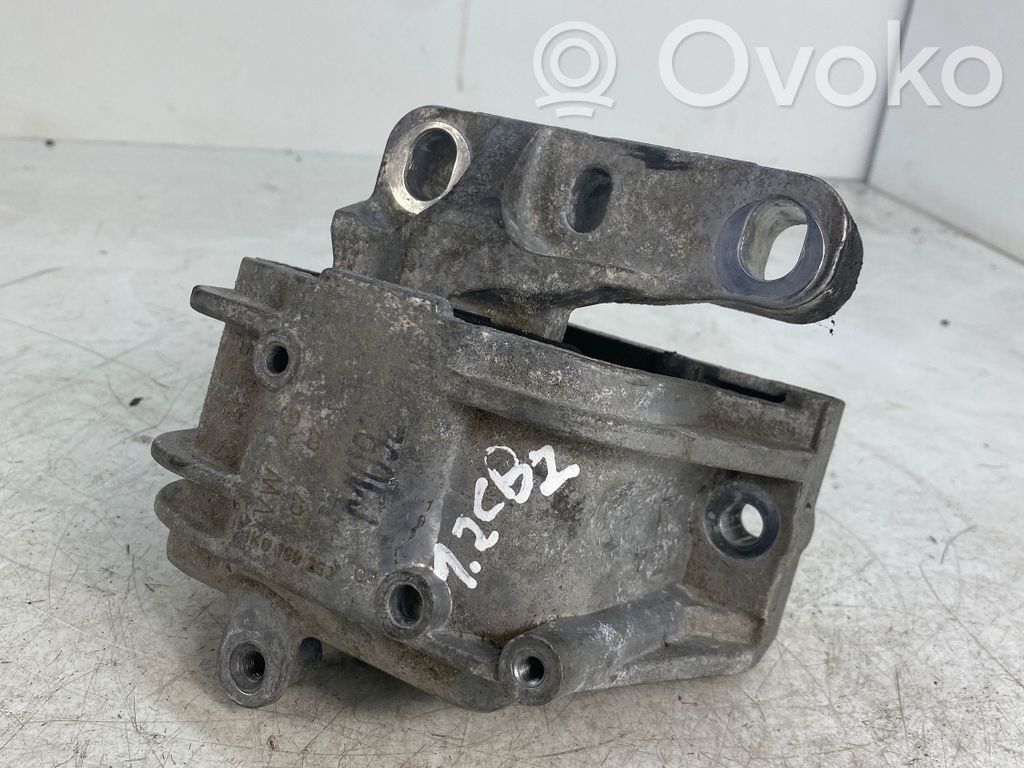 Seat Altea XL Engine mount bracket 