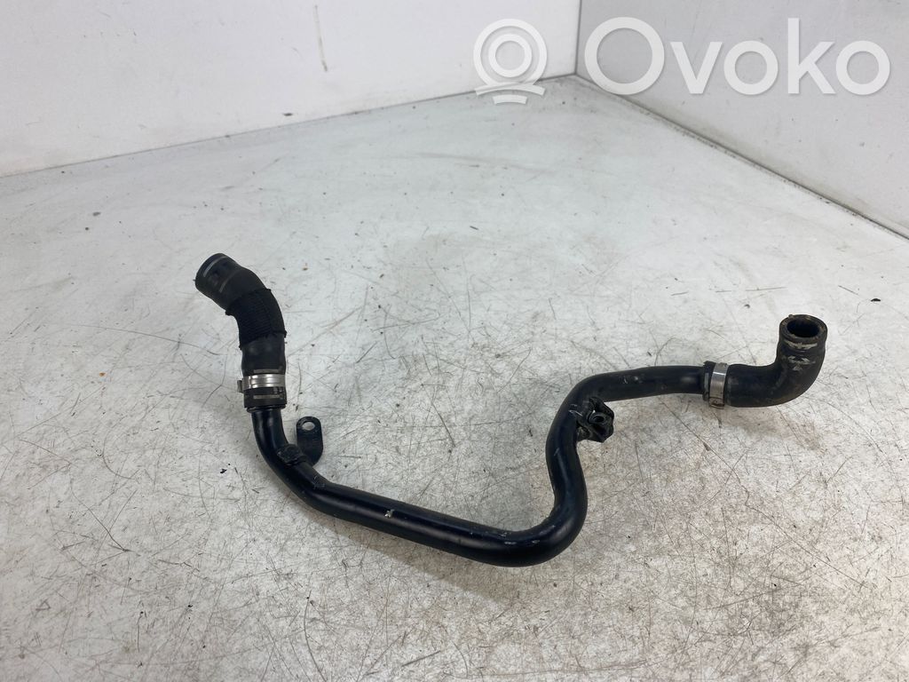 Audi Q7 4L Engine coolant pipe/hose 