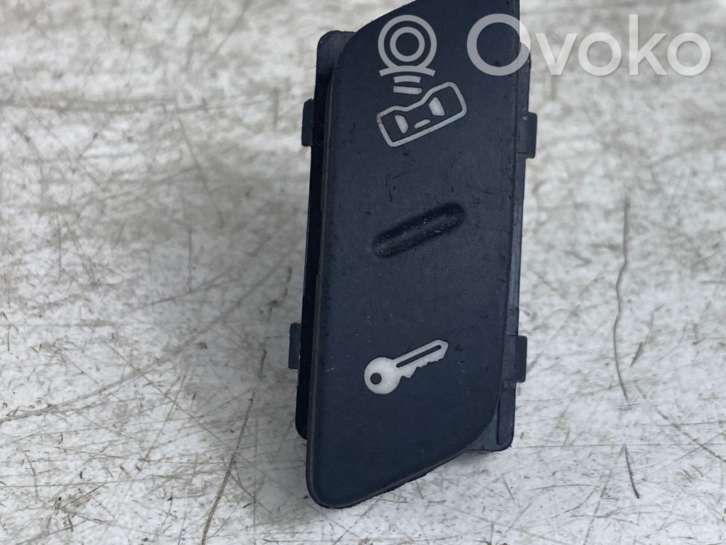 Volkswagen Golf V Central locking switch button 