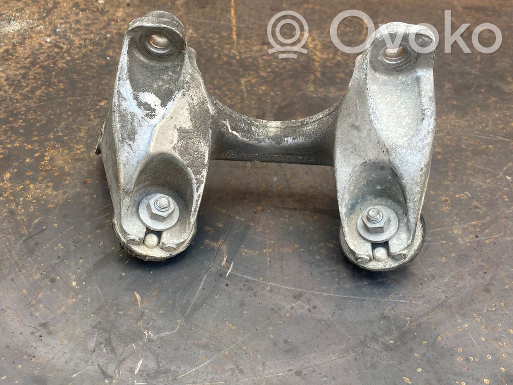 BMW 3 E90 E91 Gearbox mounting bracket 