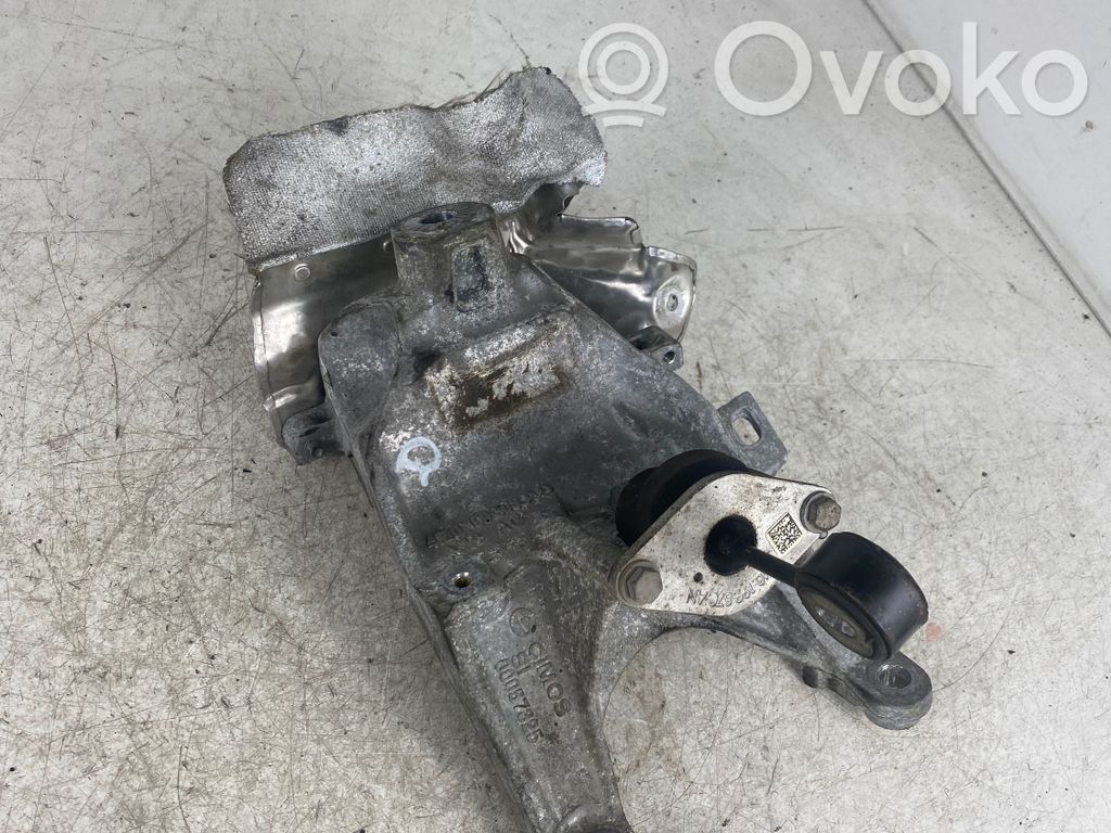 Audi A4 S4 B9 Engine mounting bracket 