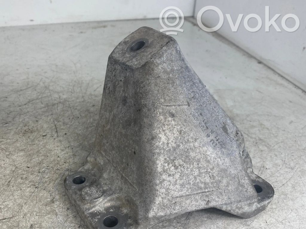 BMW 5 F10 F11 Engine mounting bracket 