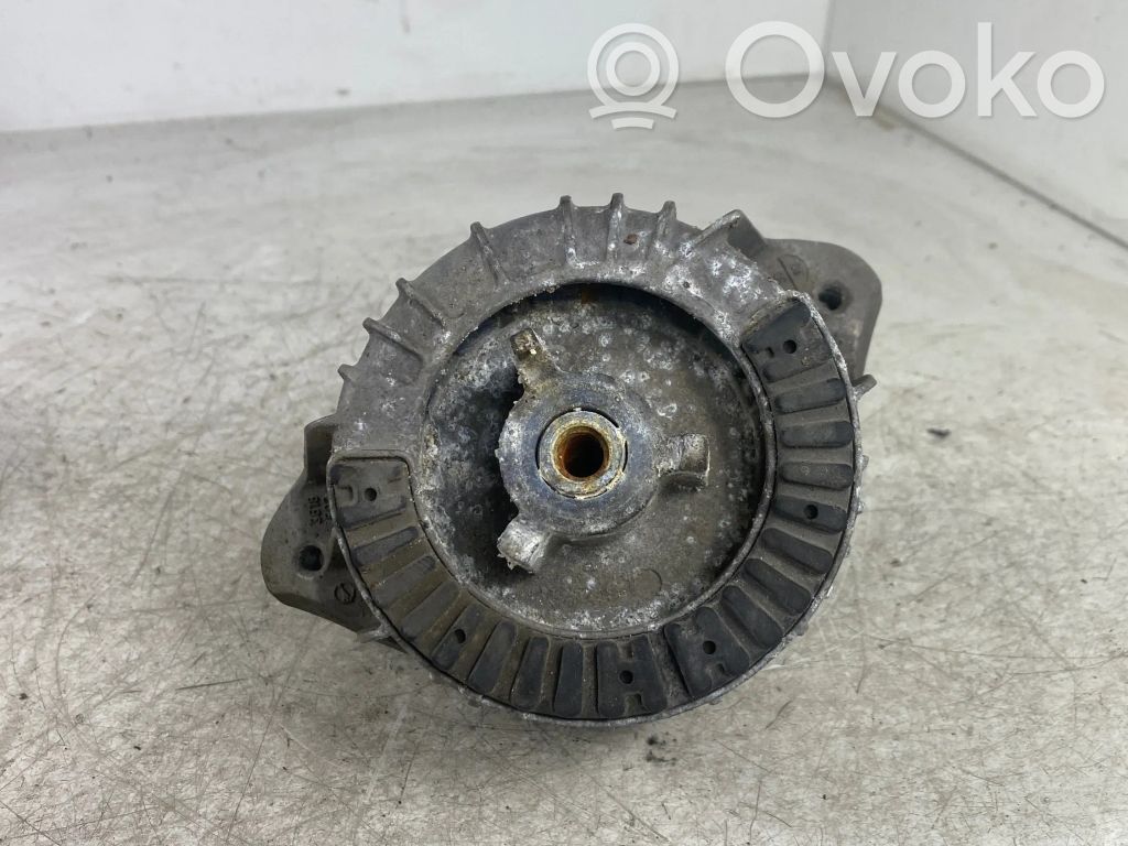 Mercedes-Benz E W212 Engine mount bracket 