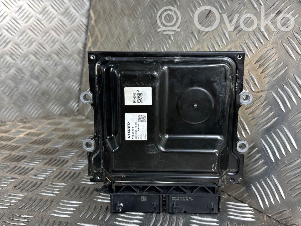 Volvo S90, V90 Engine control unit/module 