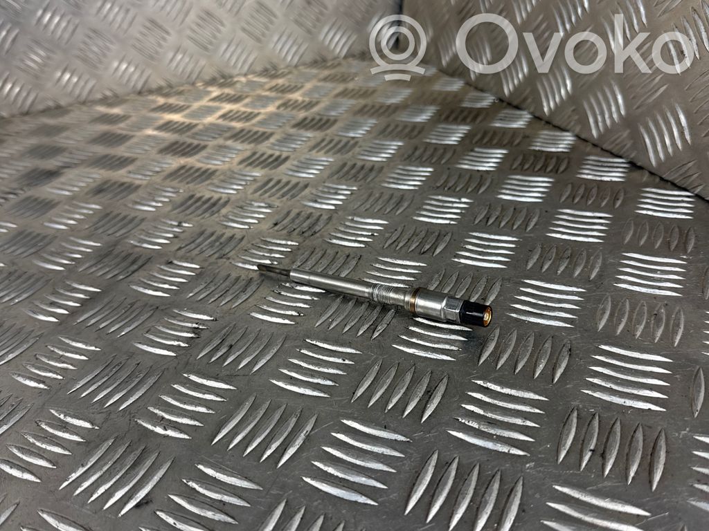 Volkswagen Golf VII Świeca żarowa 