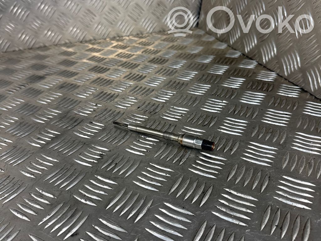 Volkswagen Golf VII Świeca żarowa 