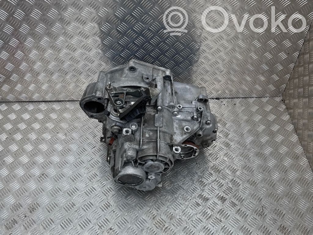 Volkswagen PASSAT B6 Mechaninė 6 pavarų dėžė 