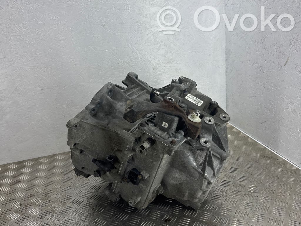 Volvo XC70 Manualna 6-biegowa skrzynia biegów 