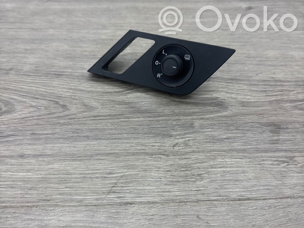 Volkswagen Caddy Wing mirror switch 