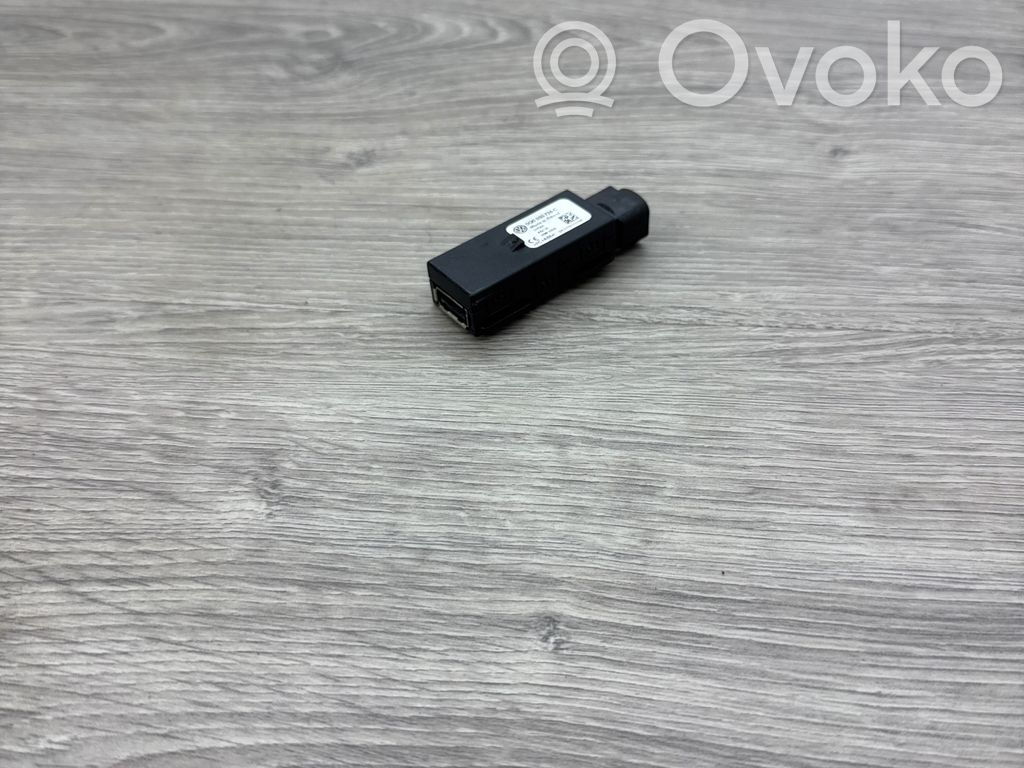 Skoda Octavia Mk3 (5E) Enchufe conector USB 