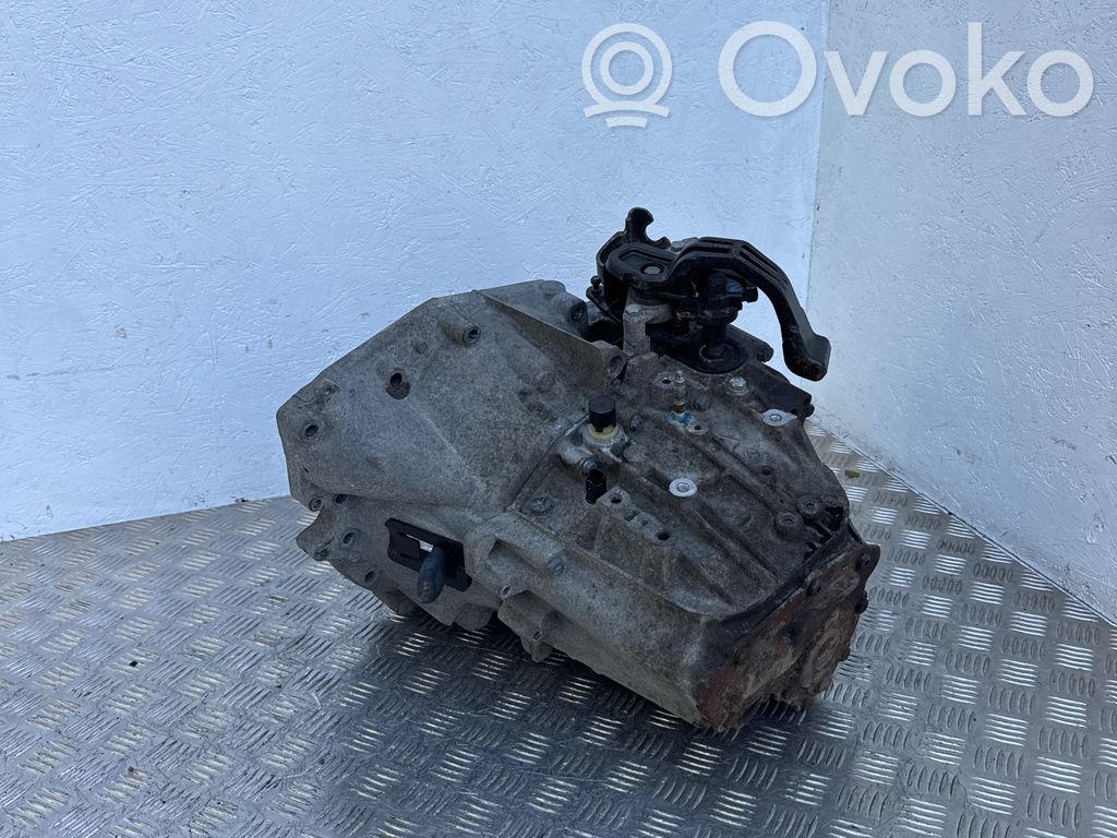 Peugeot Expert Mechaninė 6 pavarų dėžė 