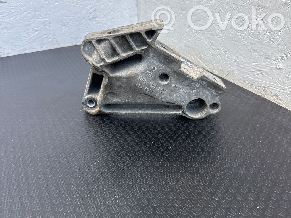 Volkswagen PASSAT B8 Engine mounting bracket 