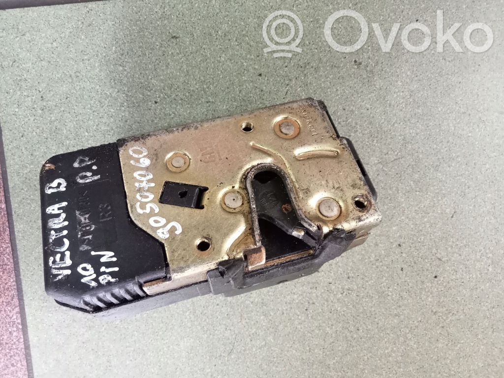 Opel Vectra B Zamek drzwi przednich 