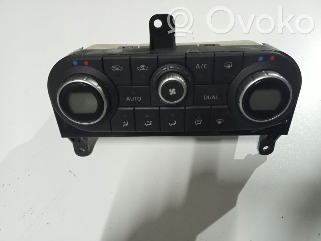 Nissan Qashqai Climate control unit 