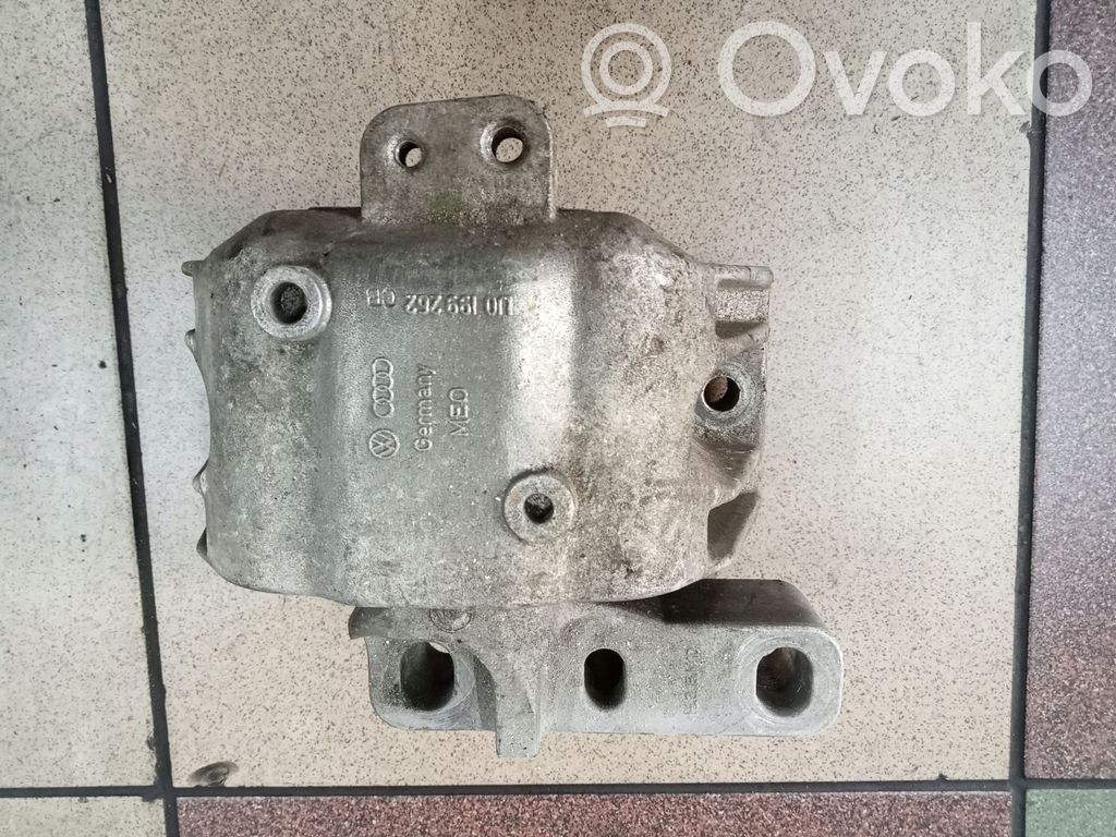 Volkswagen Golf IV Engine mount bracket 