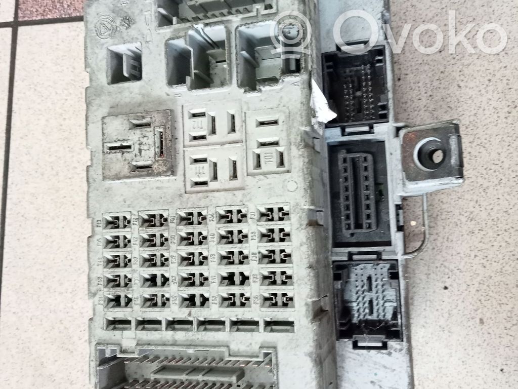Fiat Bravo Saugiklių dėžė (komplektas) 