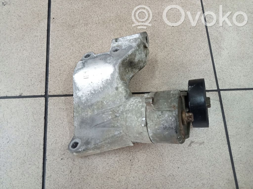 Opel Meriva A Generaattorin/laturin hihnankiristin 