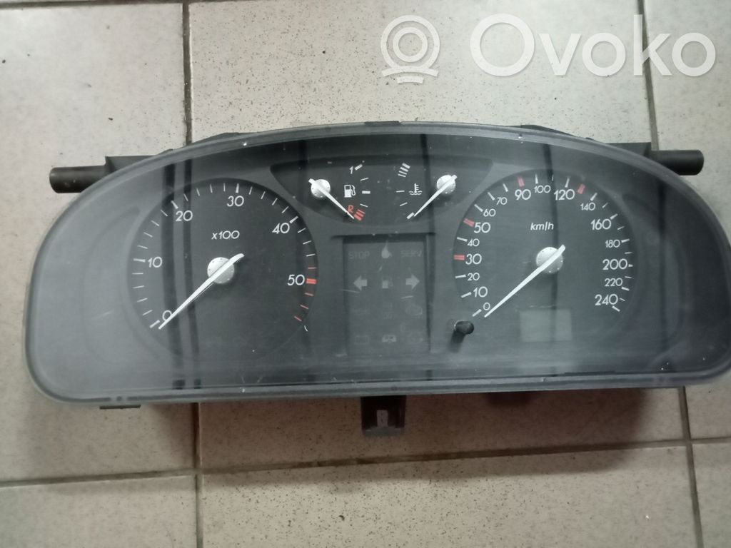 Renault Laguna II Speedometer (instrument cluster) 