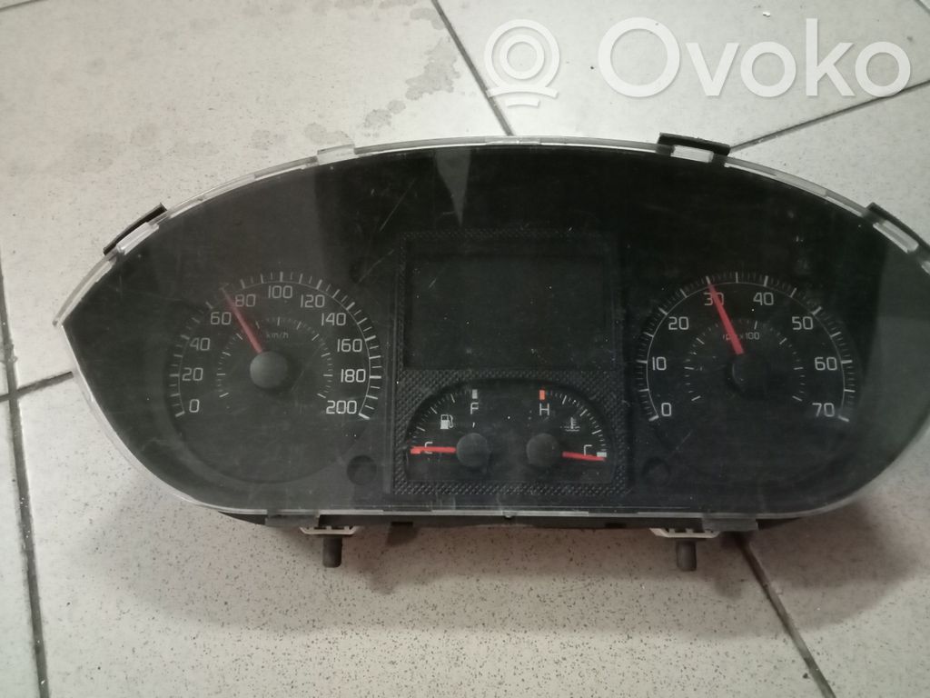 Fiat Idea Spidometrs (instrumentu panelī) 