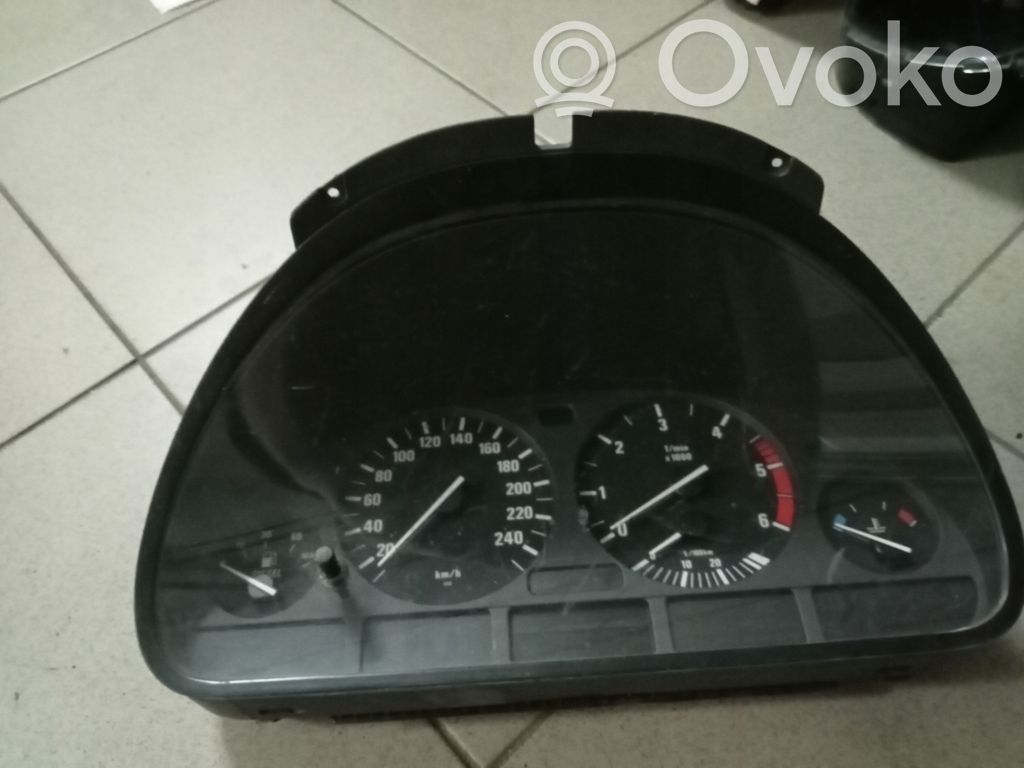BMW 5 E39 Speedometer (instrument cluster) 