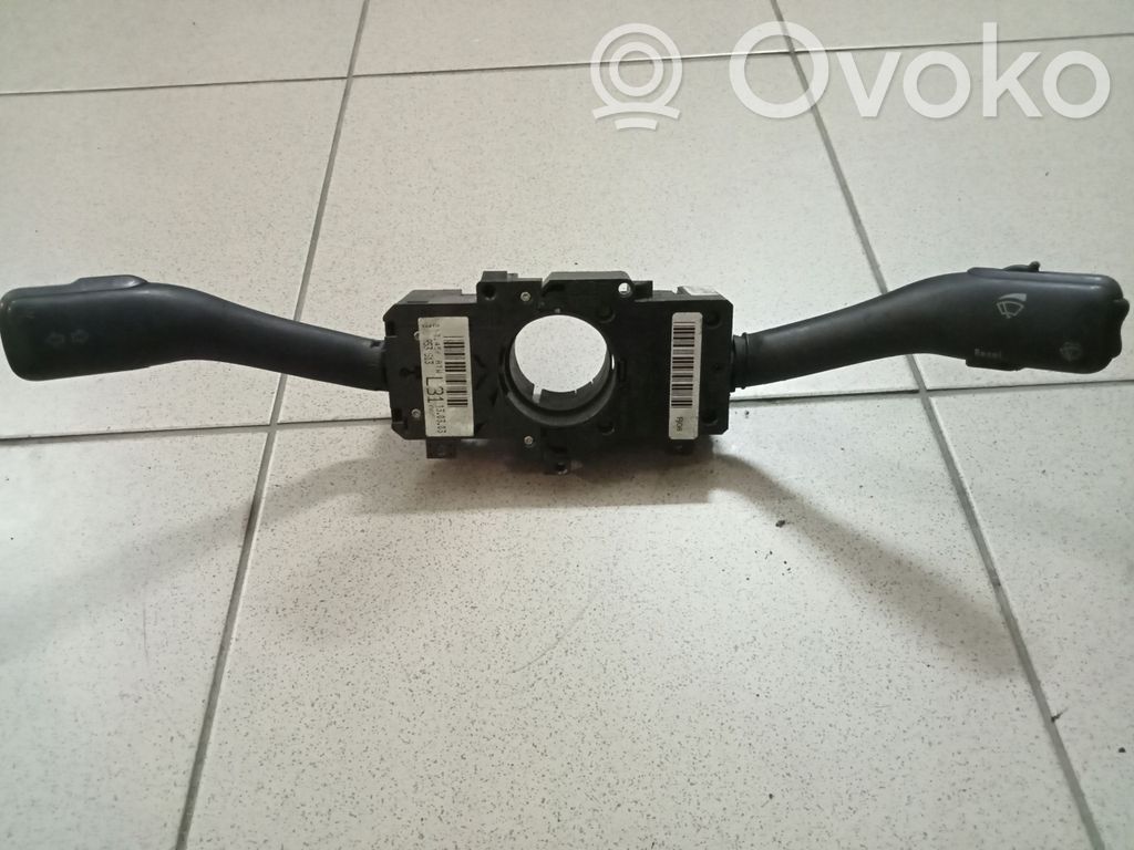 Skoda Superb B5 (3U) Wiper turn signal indicator stalk/switch 