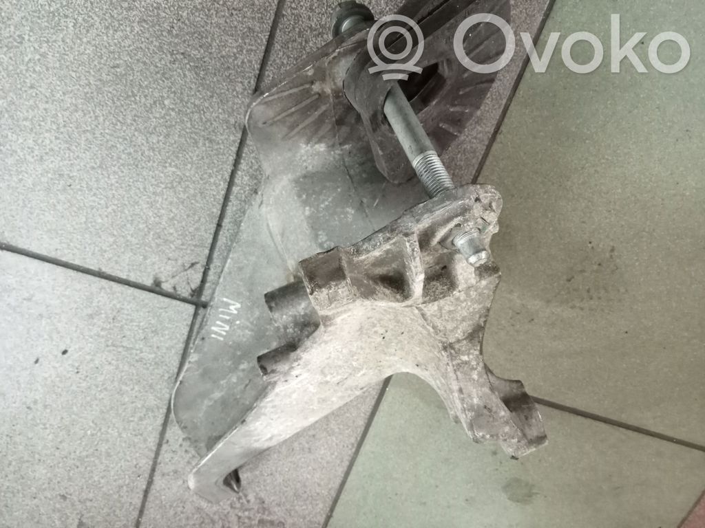 Mini One - Cooper R50 - 53 Engine mounting bracket 