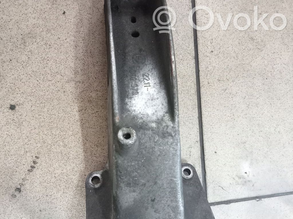 BMW 5 E39 Engine mounting bracket 