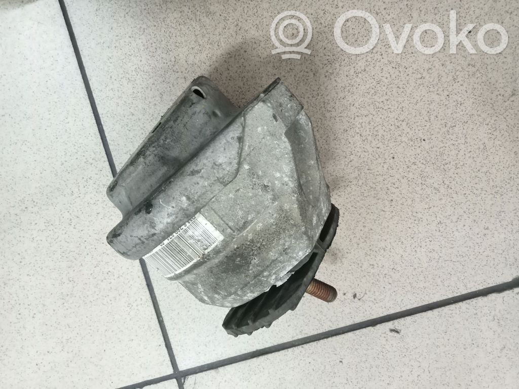 BMW 5 E60 E61 Engine mount bracket 