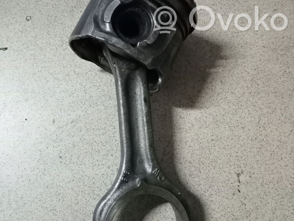 Peugeot 308 Pistón con biela 