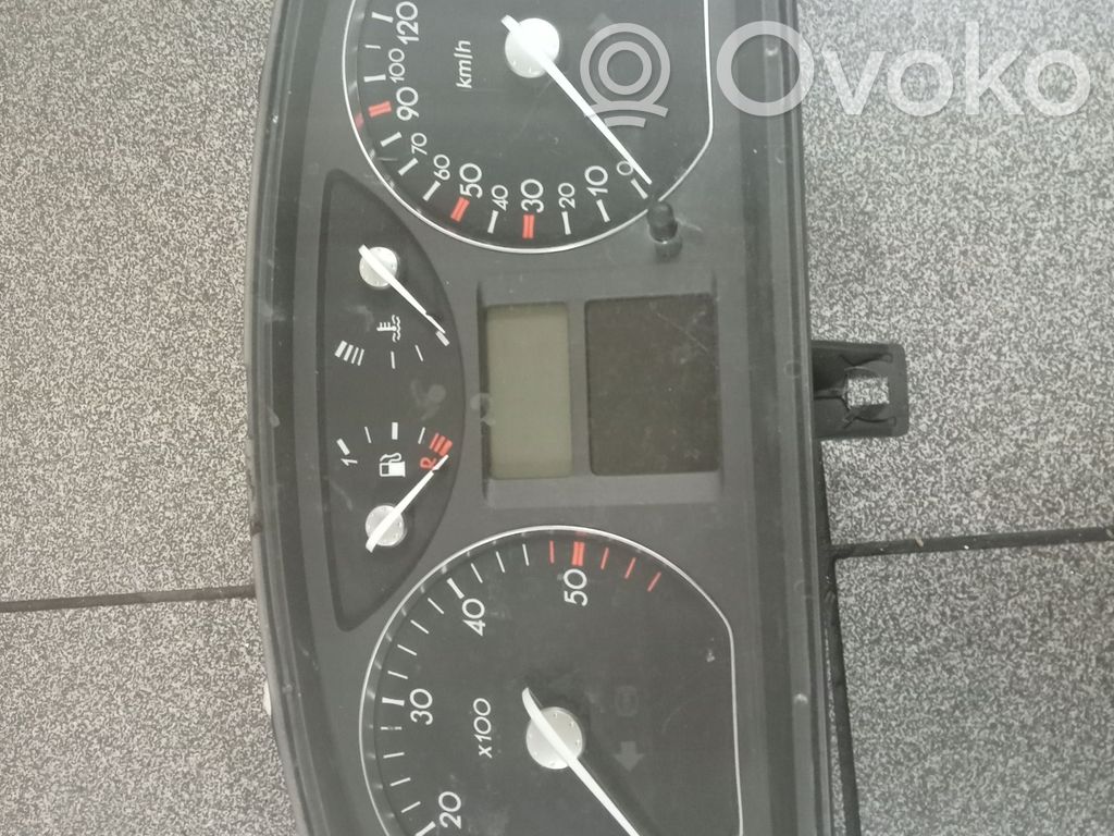 Renault Laguna II Velocímetro (tablero de instrumentos) 
