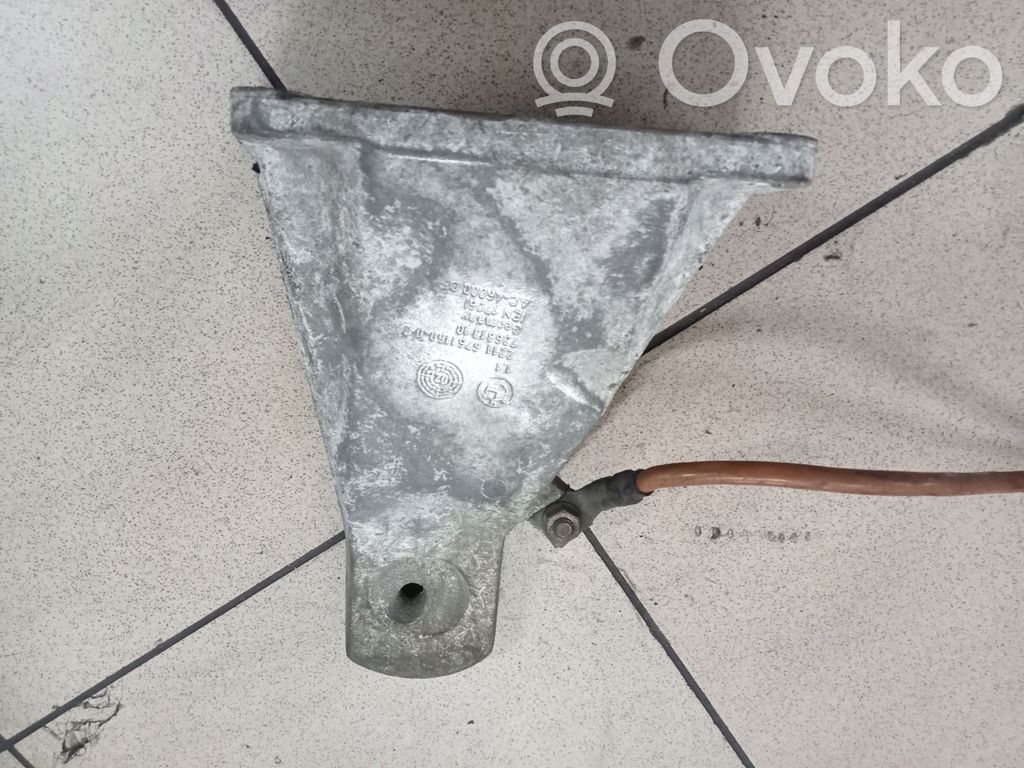 BMW 5 E60 E61 Engine mounting bracket 