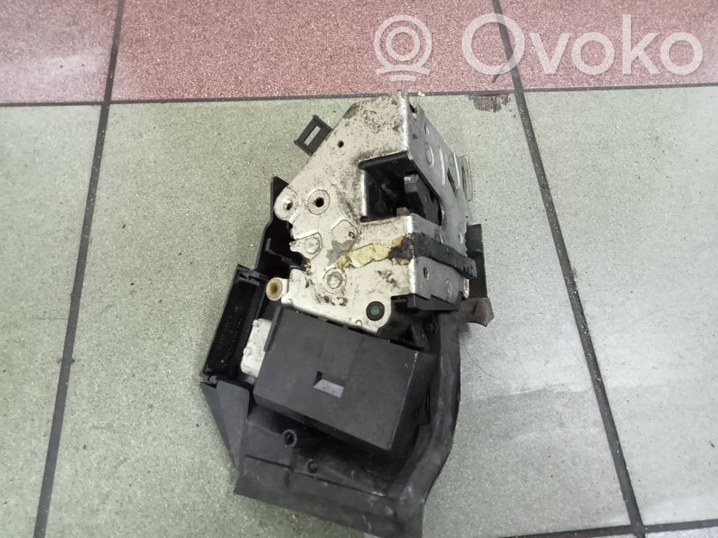 BMW 5 E39 Front door lock 