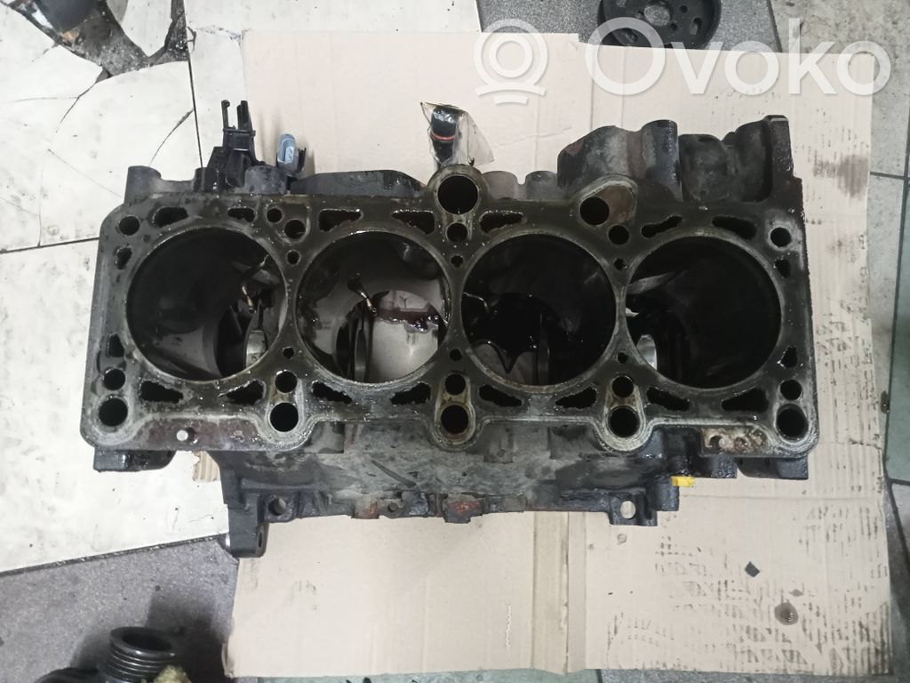 Volkswagen PASSAT B6 Bloque de motor 