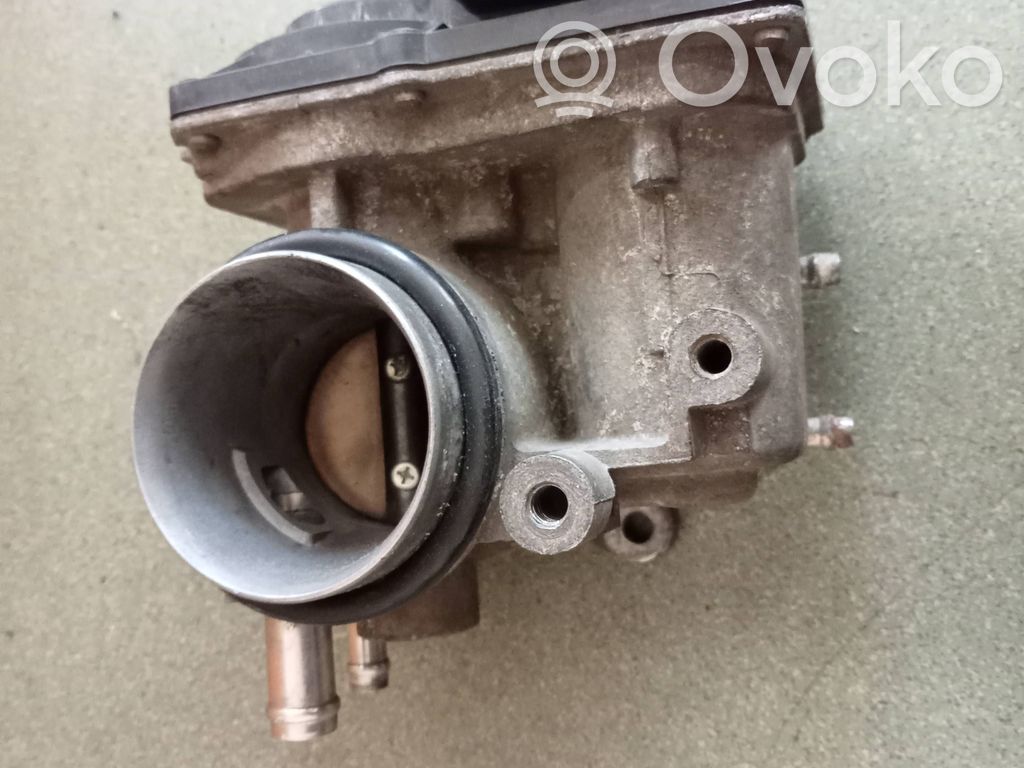 Toyota Yaris Zawór przepustnicy 