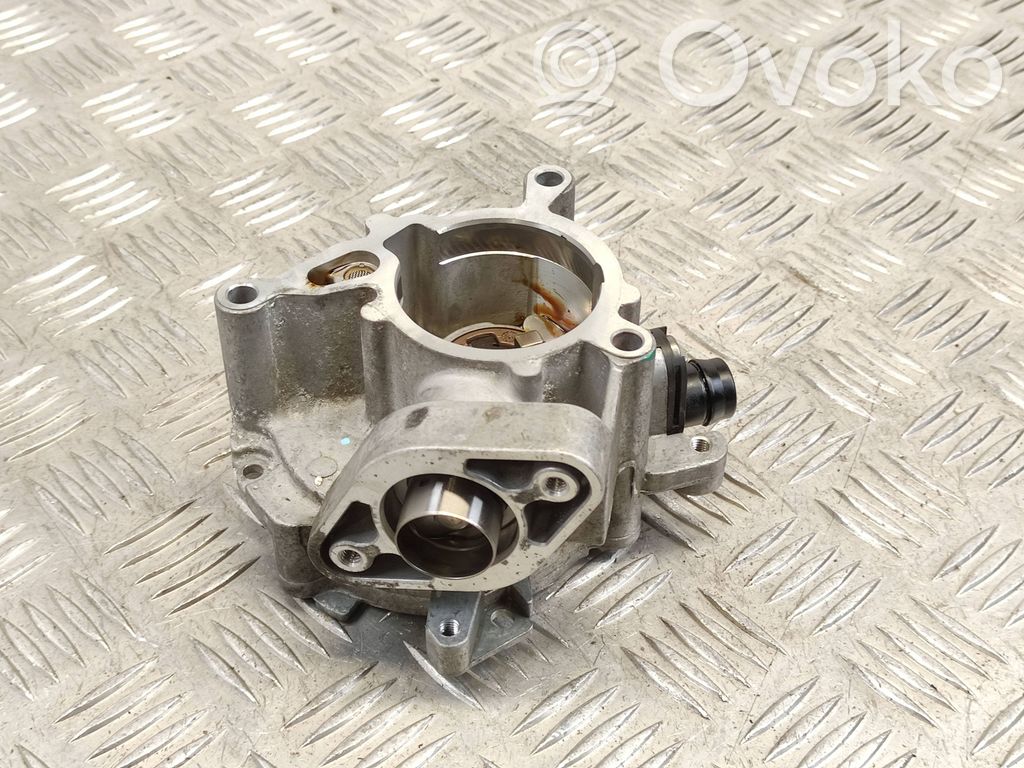 Volkswagen Polo VI Vacuum pump 