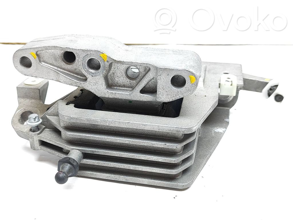 Mini One - Cooper F56 F55 Engine mount bracket 