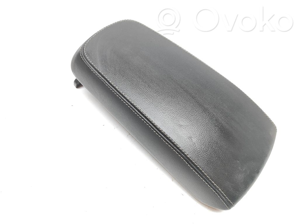 Volvo XC40 Armrest 