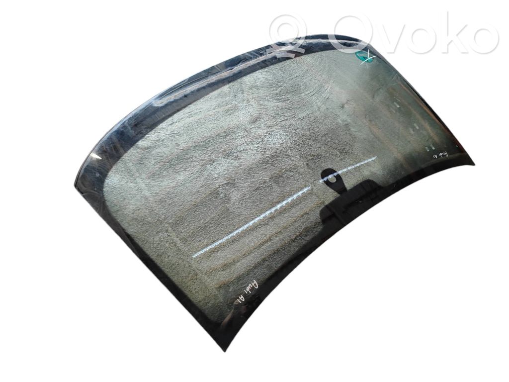 Priekinis stiklas   E000260,000168
