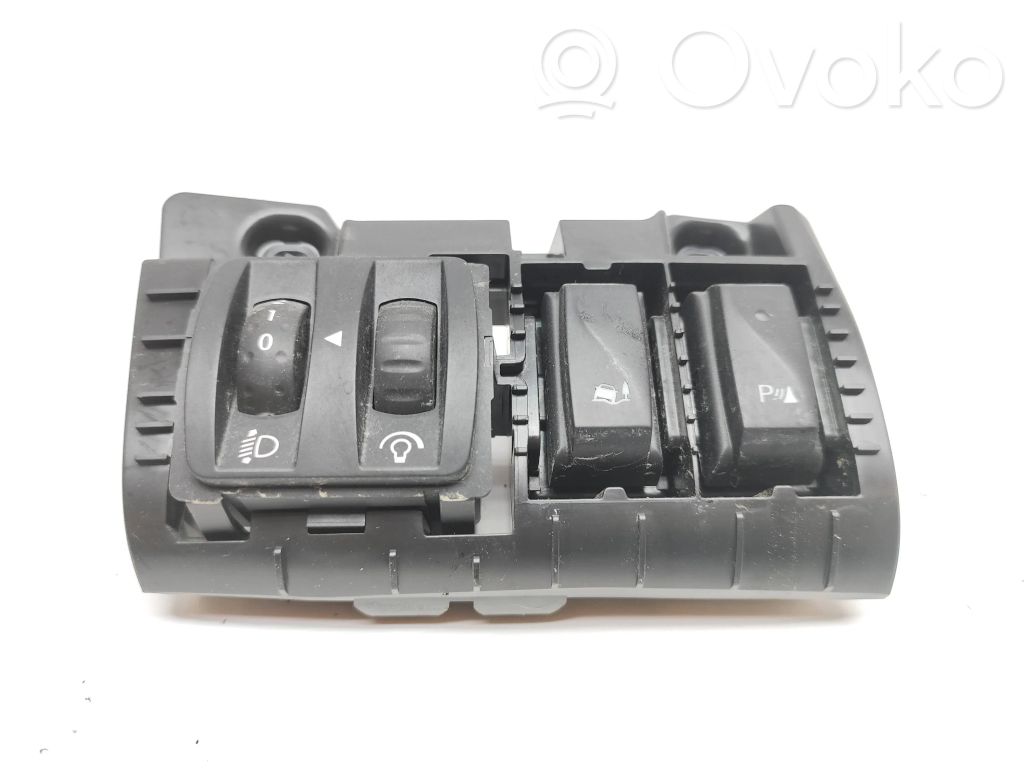 Nissan NV300 Light switch 