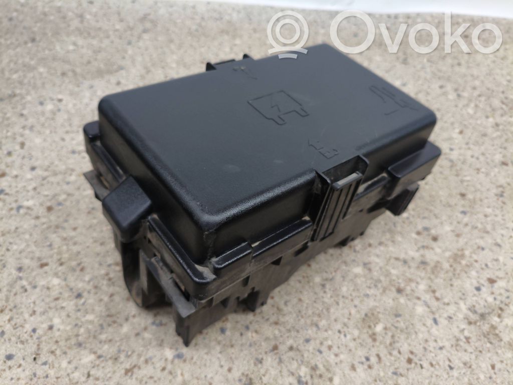Fuse module   68491076AA,02110271389