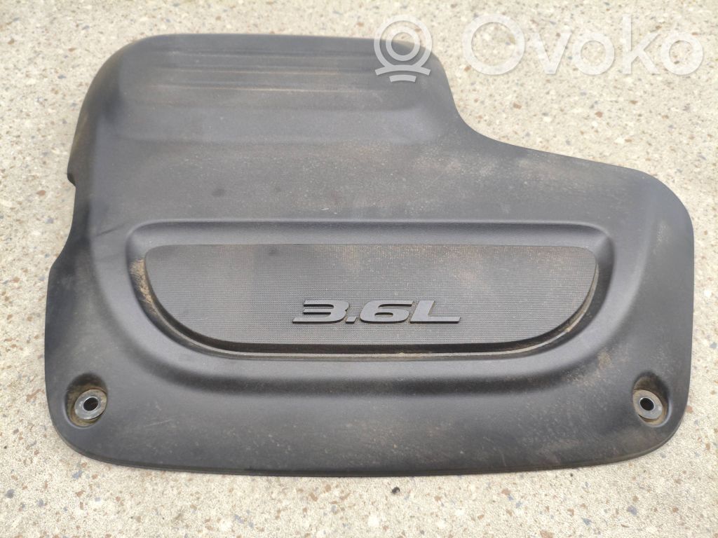 Cubierta del motor (embellecedor)   05281384,62244N