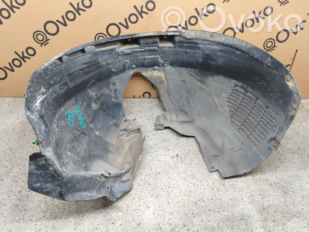 Volvo XC90 Rivestimento paraspruzzi passaruota anteriore 