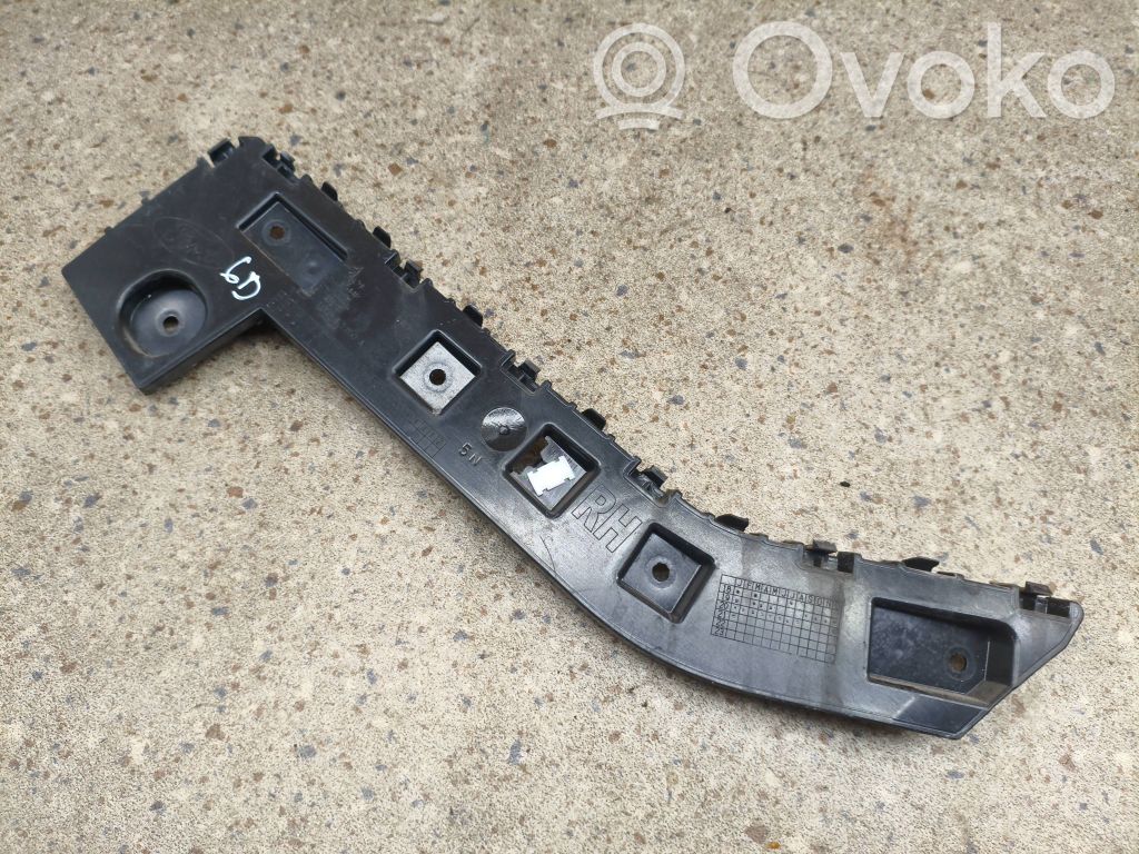 Bumper support mounting bracket corner   LB5B17E850A