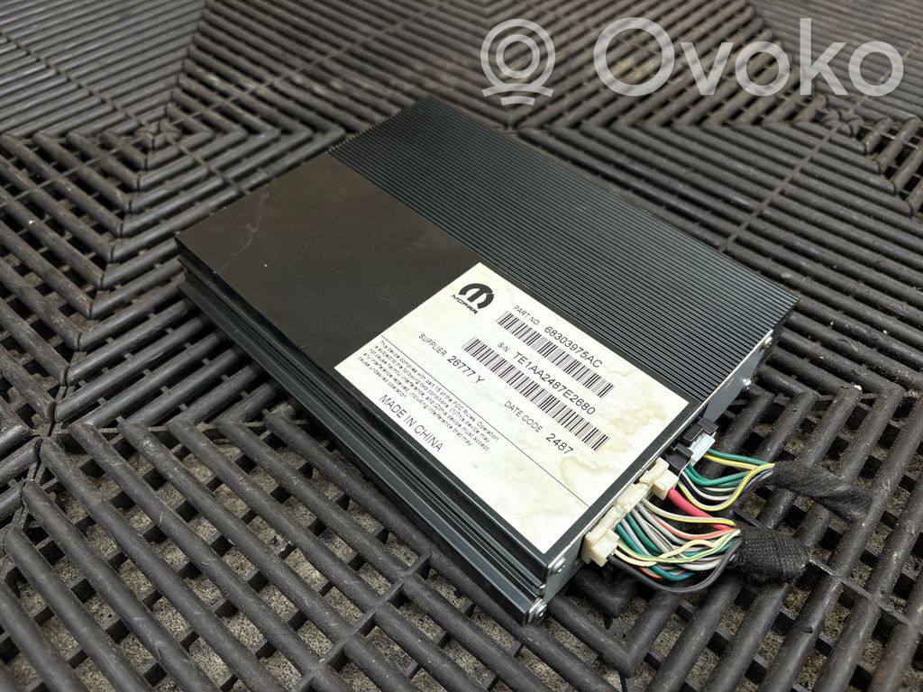 Dodge Challenger Amplificatore 