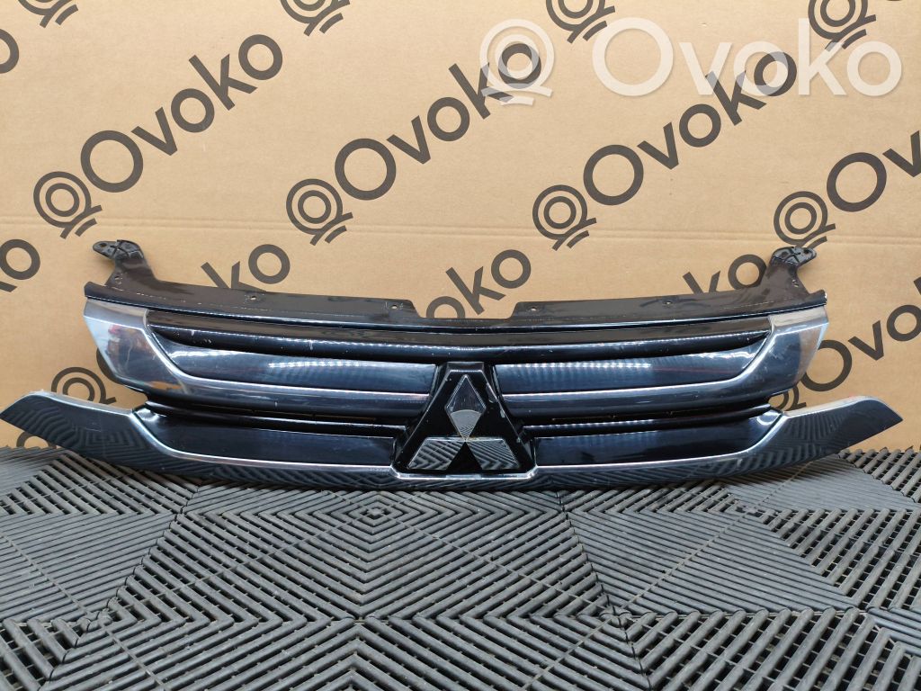 Mitsubishi Outlander Grilă față 